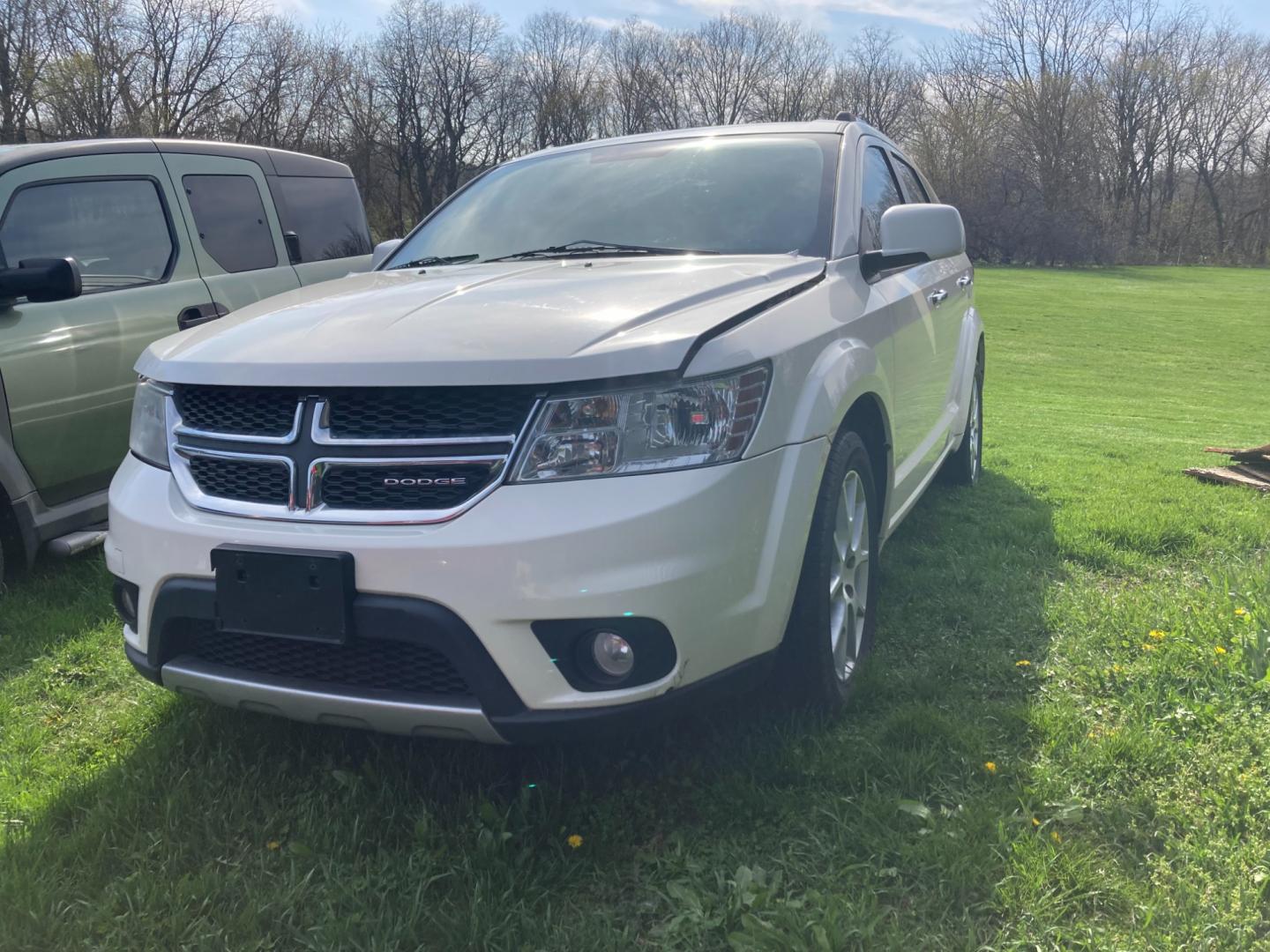 2011 White Dodge Journey Crew AWD (3D4PH3FG5BT) with an 3.6L V6 DOHC 24V engine, 6-Speed Automatic transmission, located at 1800 South Ihm Blvd, Freeport, IL, 61032, (815) 232-5543, 42.278645, -89.607994 - Journey Crew 4D SUV AWD - Photo#0
